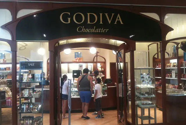 Photograph of a Godiva store in Texas by R. Crap Mariner / Flickr